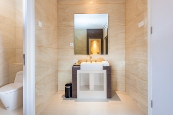 le eminence hotel convention and resort ciloto puncak