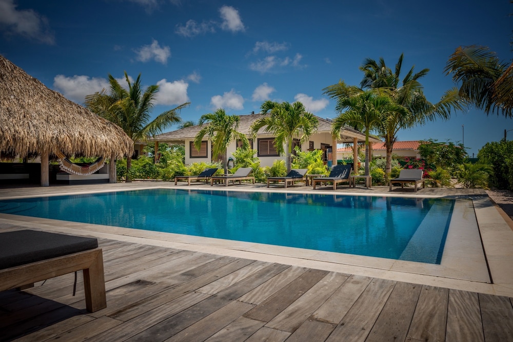 windhoek resort bonaire