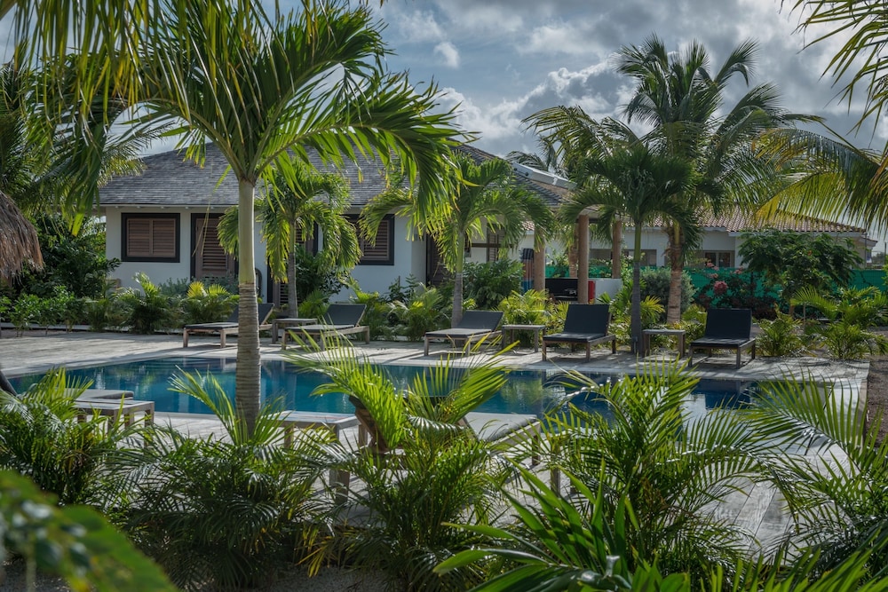 windhoek resort bonaire