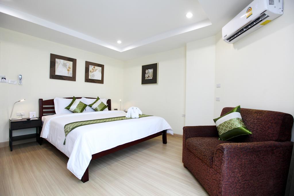 v check inn sukhumvit 22