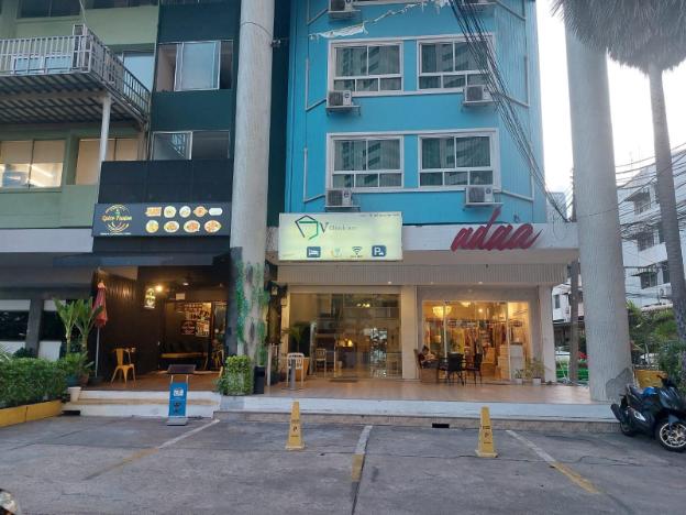 v check inn sukhumvit 22