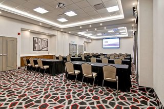 hampton inn and suites by hilton grande prairie