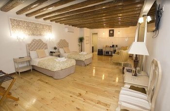 hostal central palace madrid