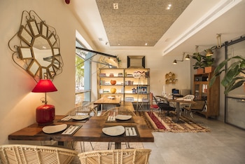 The Corner House,Seville>>Costa De La Luz,3 star