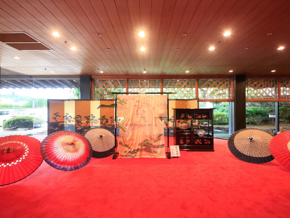 yamashiro onsen miyabi no yado kaga hyakumangoku