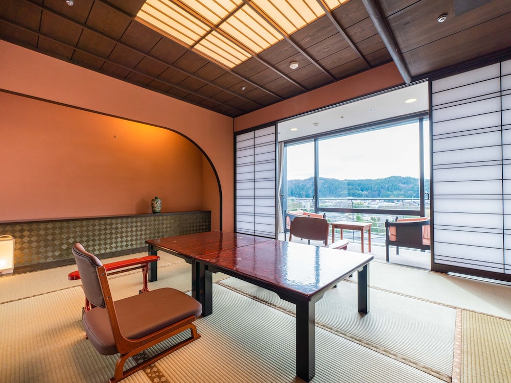 yamashiro onsen miyabi no yado kaga hyakumangoku