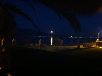 Chris Studios & Apartments,Corinth>>Assos-Lechaio,3 star