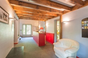 Hotellerie De La Cascade,Dardilly>>Craponne,2 star