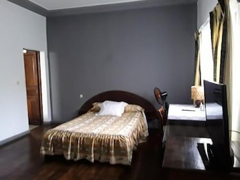 Hotel Le Colbert,Near Antsiranana Cathedral,2 star