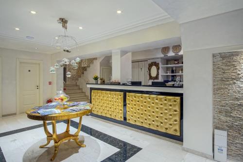 Old Town Boutique Hotel,Snagov>>Bucharest,4 star