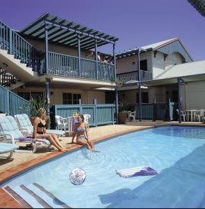 heritage resort shark bay