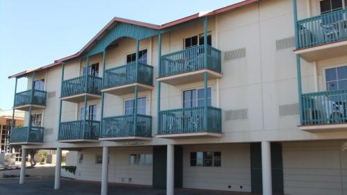 heritage resort shark bay