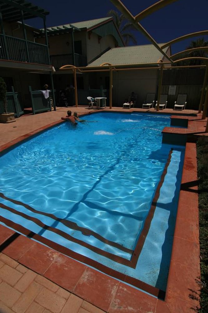 heritage resort shark bay