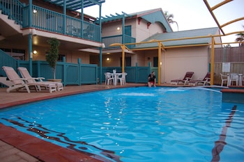 heritage resort shark bay