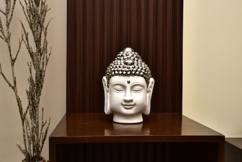 woodpecker 2 bedroom service apartment