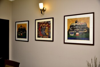 woodpecker 2 bedroom service apartment