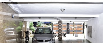 woodpecker 2 bedroom service apartment