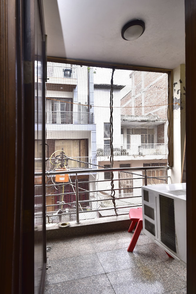 woodpecker 2 bedroom service apartment