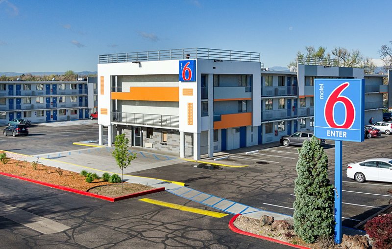 motel 6 denver central