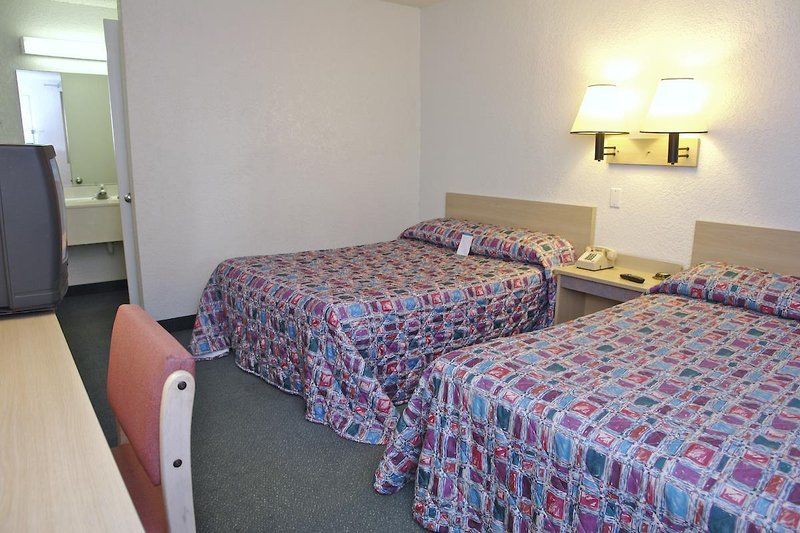 motel 6 denver central