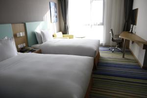 holiday inn express yingkou onelong plaza by ihg