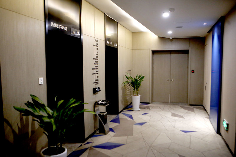 holiday inn express yingkou onelong plaza an ihg hotel