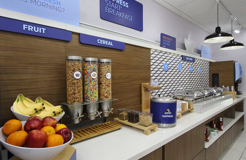 holiday inn express and suites columbus north an ihg hotel