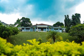 castle hill bungalow