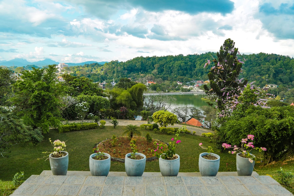 castle hill bungalow