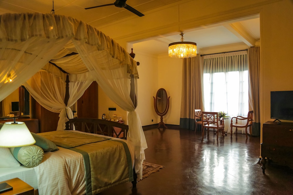 castle hill bungalow