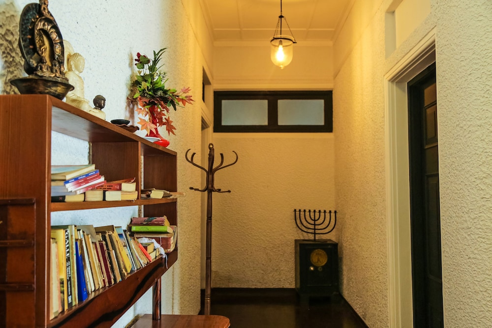 castle hill bungalow