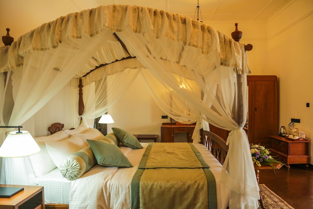 castle hill bungalow