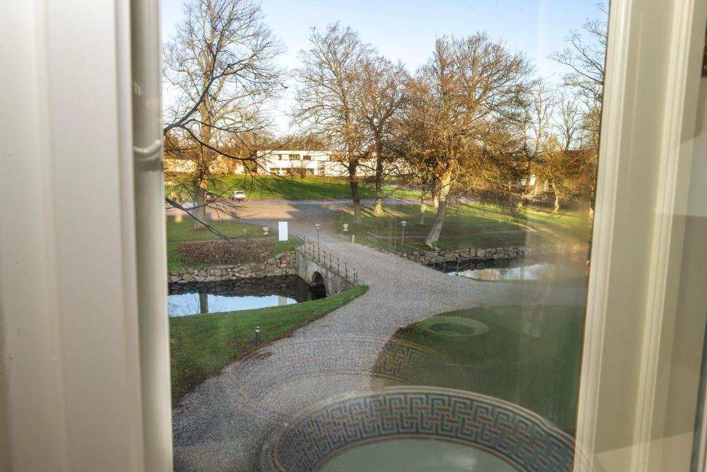 Fuglsang Herregaard Hotel,Nykobing Falster>>Maribo Airport,3 star