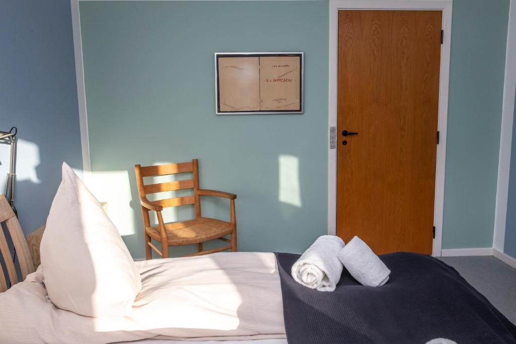 Fuglsang Herregaard Hotel,Nykobing Falster>>Maribo Airport,3 star
