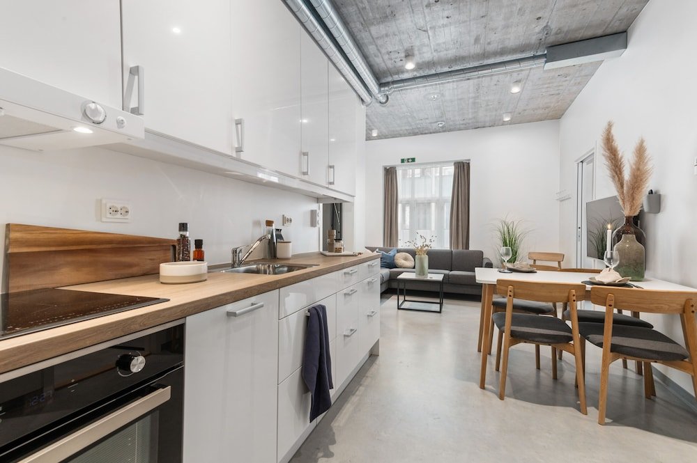 systra hotel apartments sj holt