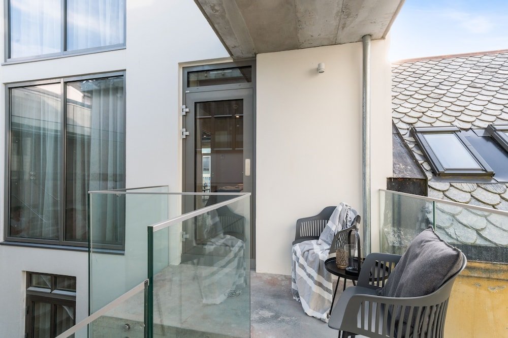 systra hotel apartments sj holt