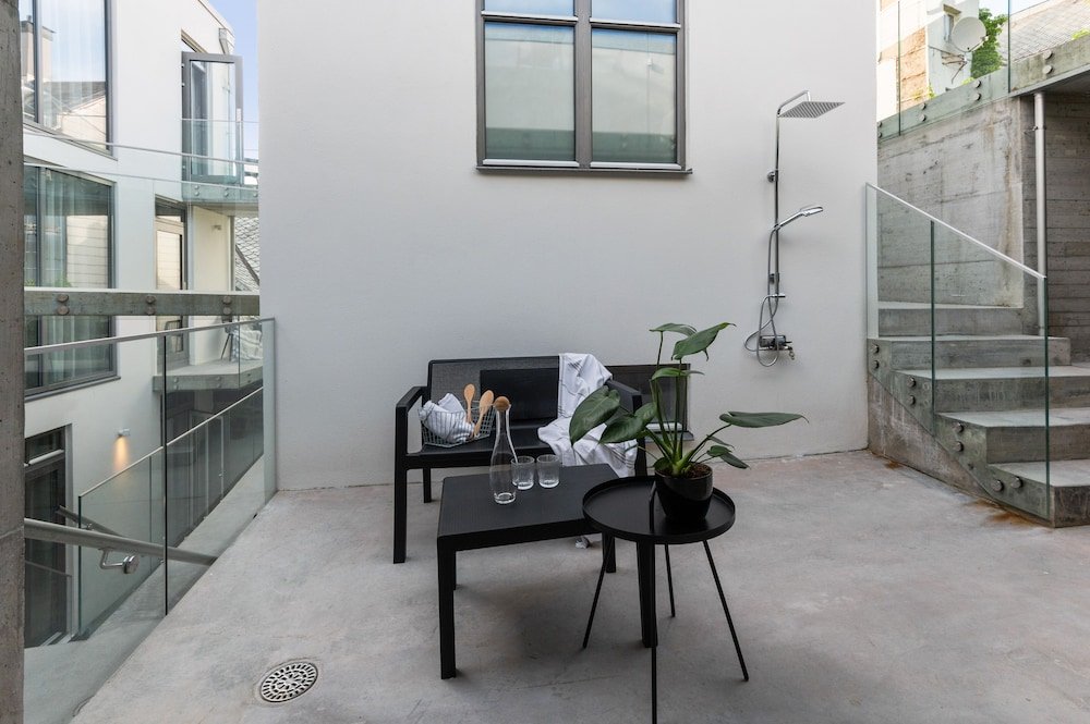 systra hotel apartments sj holt