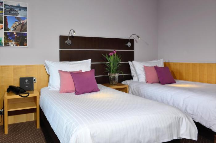 hotel uhu garni koln