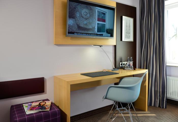 hotel uhu garni koln