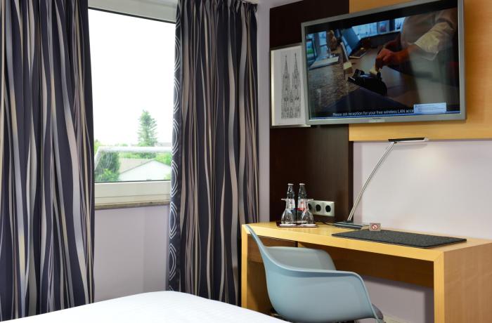 hotel uhu garni koln