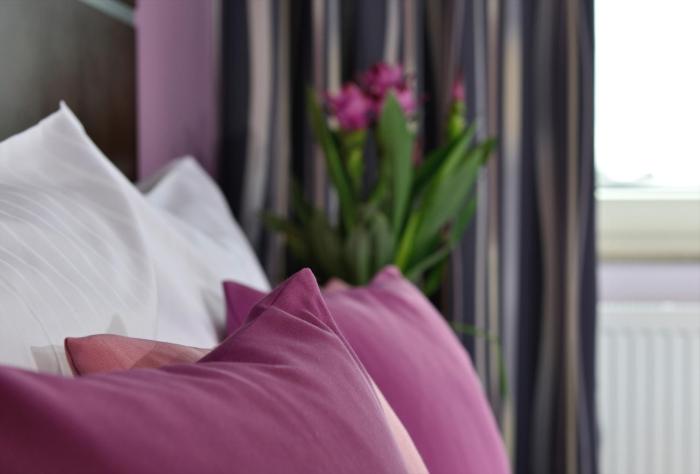 hotel uhu garni koln