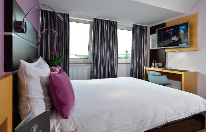 hotel uhu garni koln