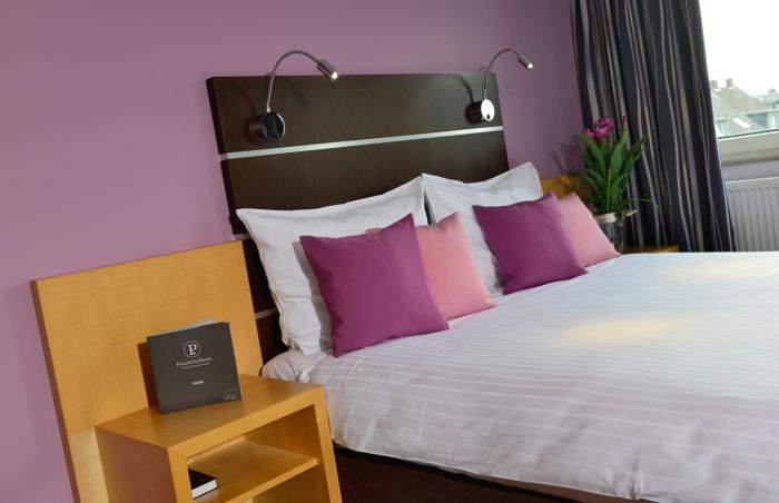 hotel uhu garni koln