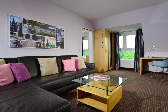 hotel uhu garni koln