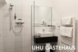 hotel uhu garni koln