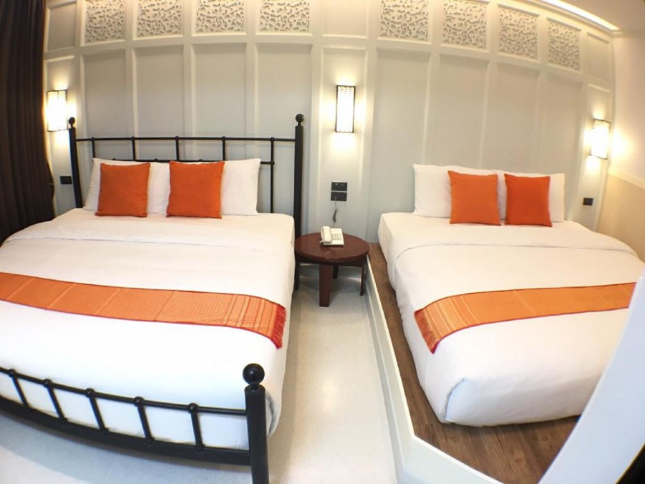 dang derm in the park khaosan