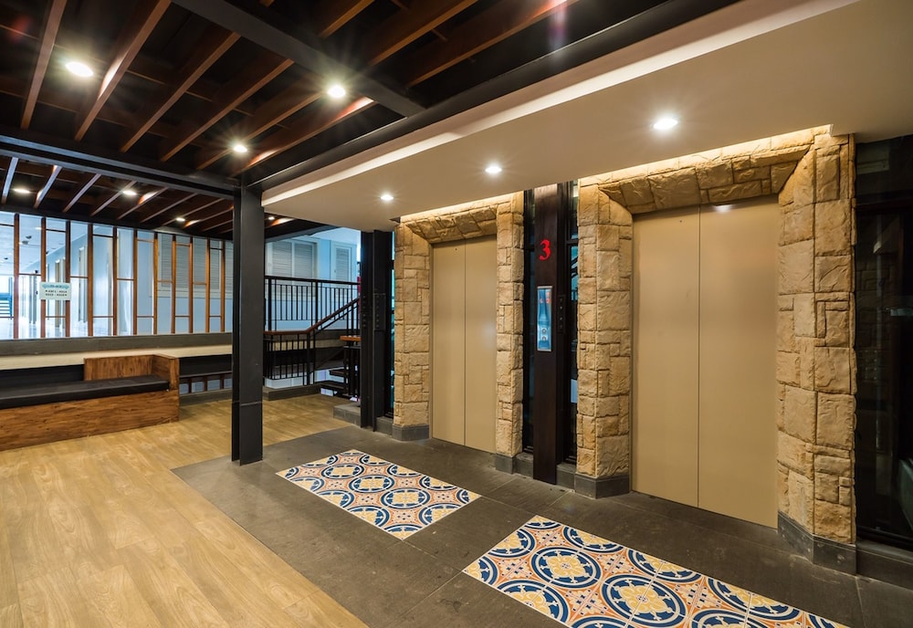 dang derm in the park khaosan