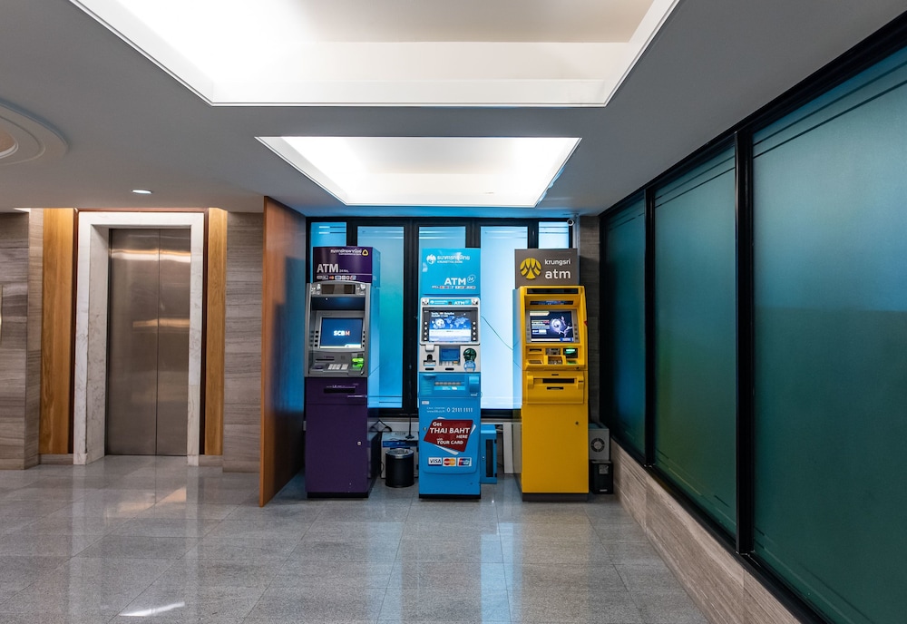 dang derm in the park khaosan