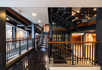 dang derm in the park khaosan