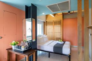 dang derm in the park khaosan